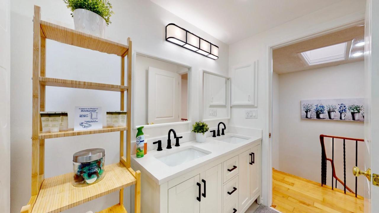 Modern Bright Cozy 3Bed 3Bath Vacation House In Ajax, Greater Toronto Area Gta, On, Canada Εξωτερικό φωτογραφία
